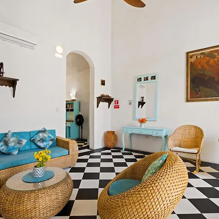 Casa Marie Hotel *